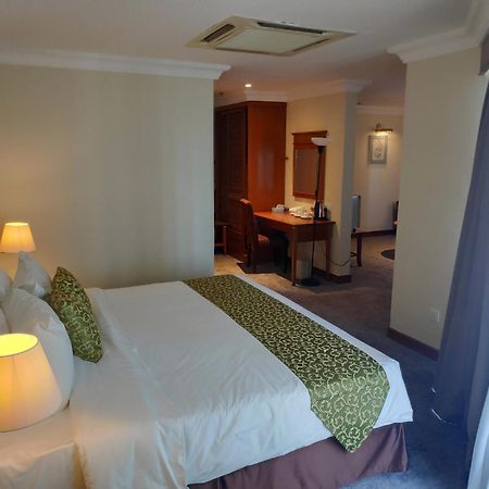 Ehsan Seaview Hotel Port Dickson Buitenkant foto