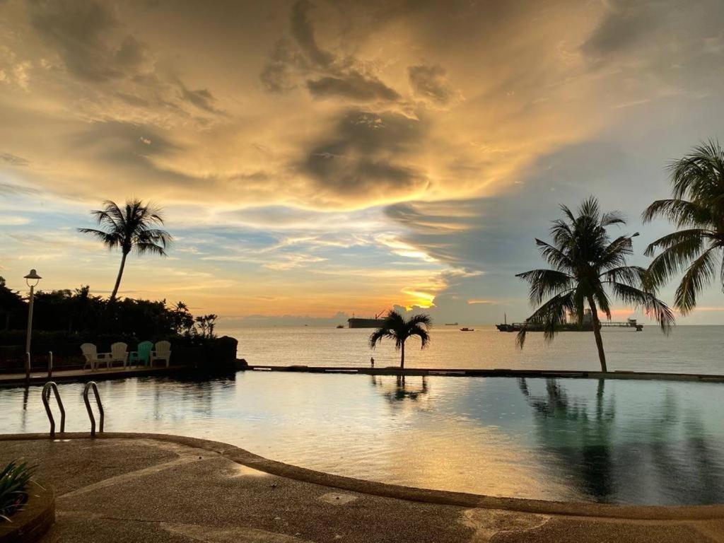 Ehsan Seaview Hotel Port Dickson Buitenkant foto