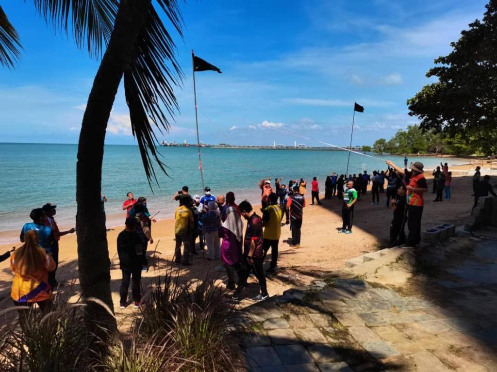 Ehsan Seaview Hotel Port Dickson Buitenkant foto